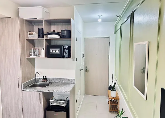 Loque In Deca Cubao Self Check-in Manila